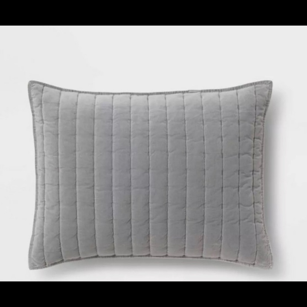 Velvet sham